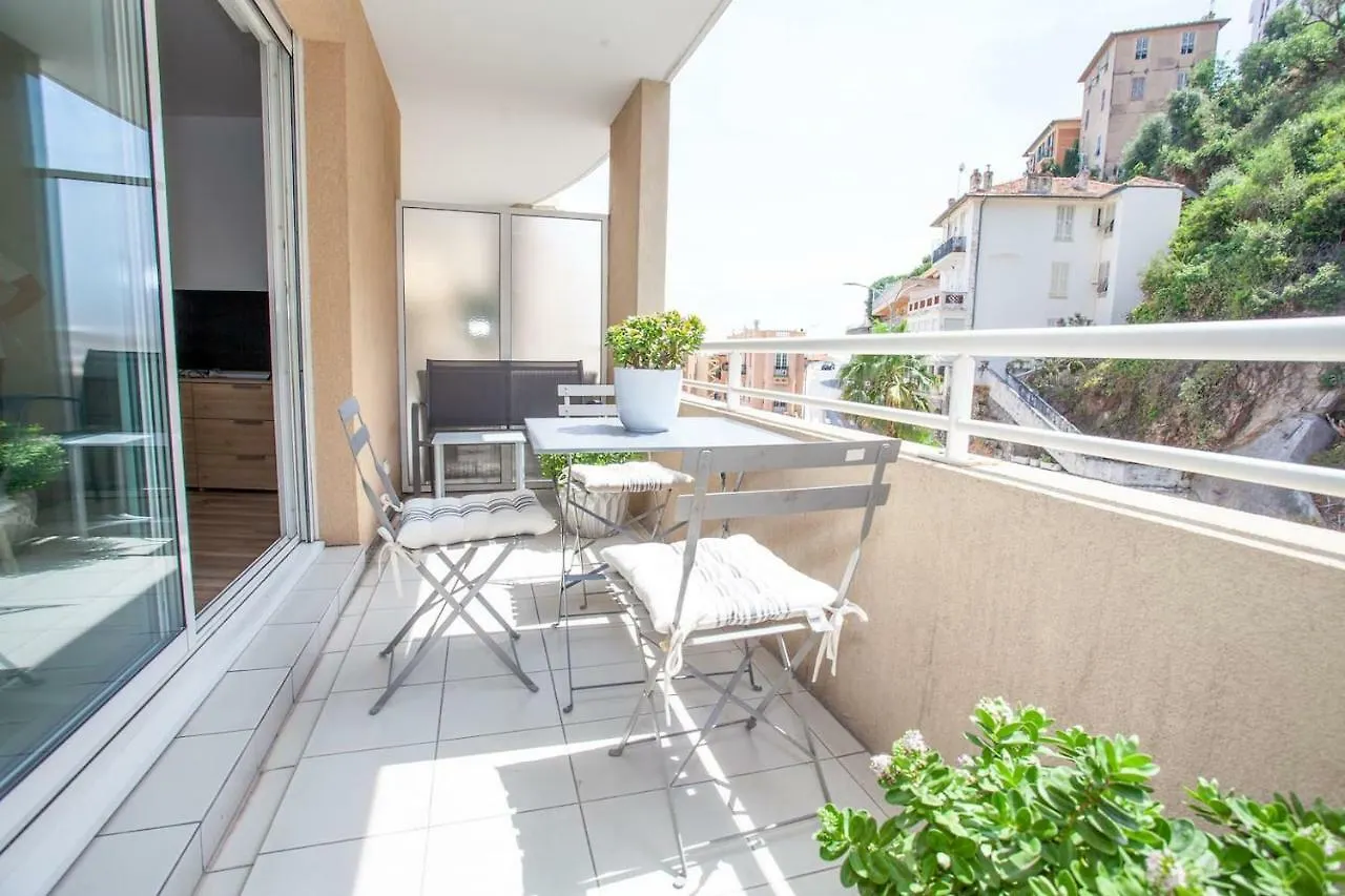 Splendide studio Design frontiere Monaco Beausoleil Francia